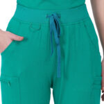 Women Scrub Bottoms Surgical Green Slim Fit 6 Pockets in Cotton